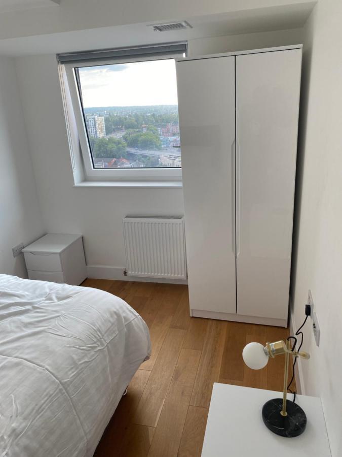 Morden 1 Bedroom City- Apt Central Stylish Living London Borough of London Borough of Croydon Exterior foto